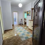 Apartament Meti